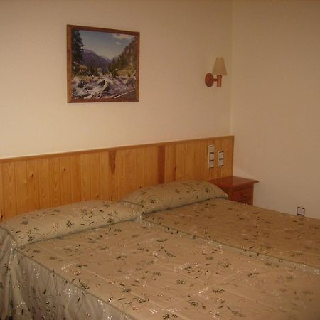 Hostal Pernalle Эрильяваль Экстерьер фото