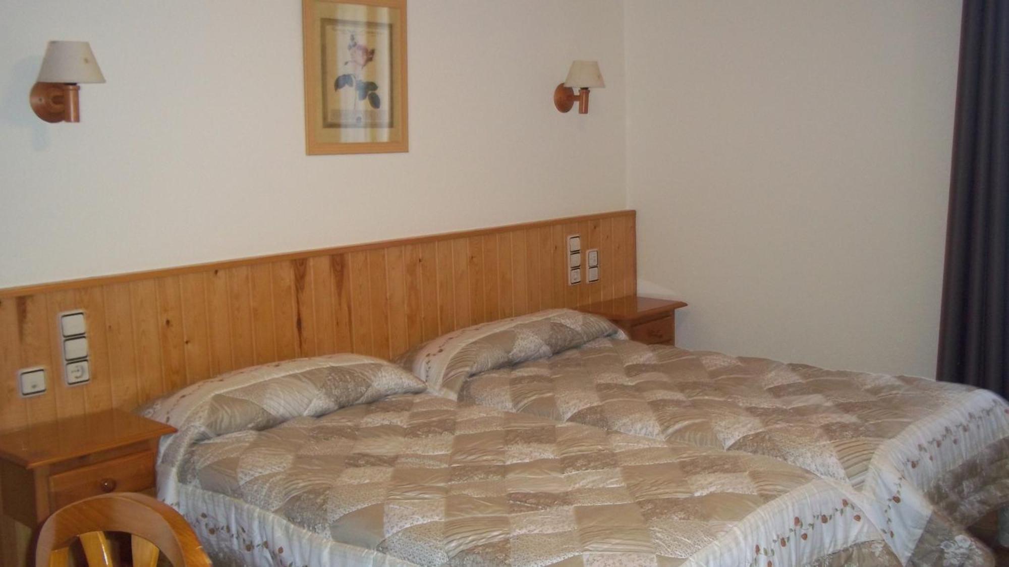 Hostal Pernalle Эрильяваль Экстерьер фото