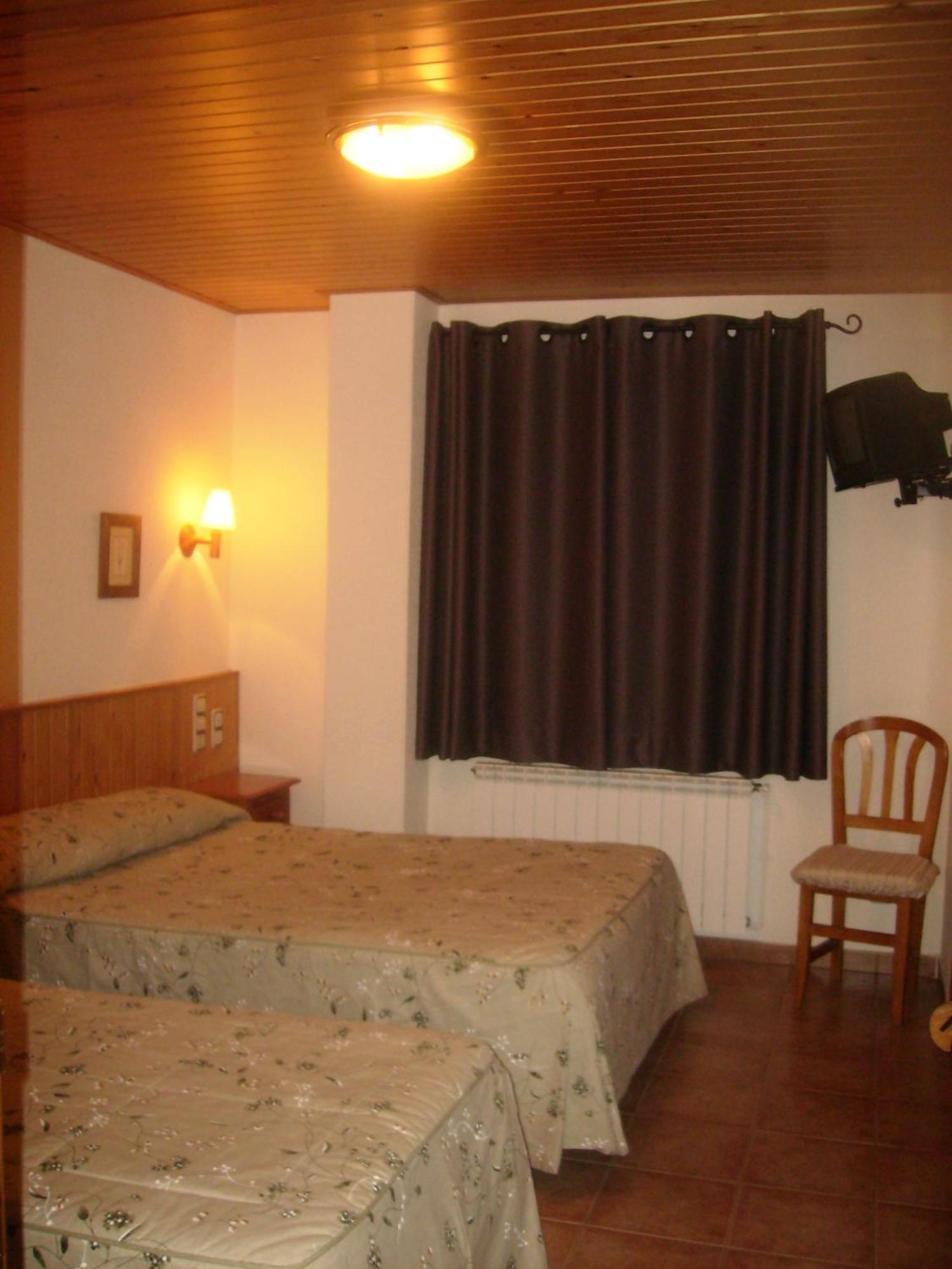 Hostal Pernalle Эрильяваль Экстерьер фото